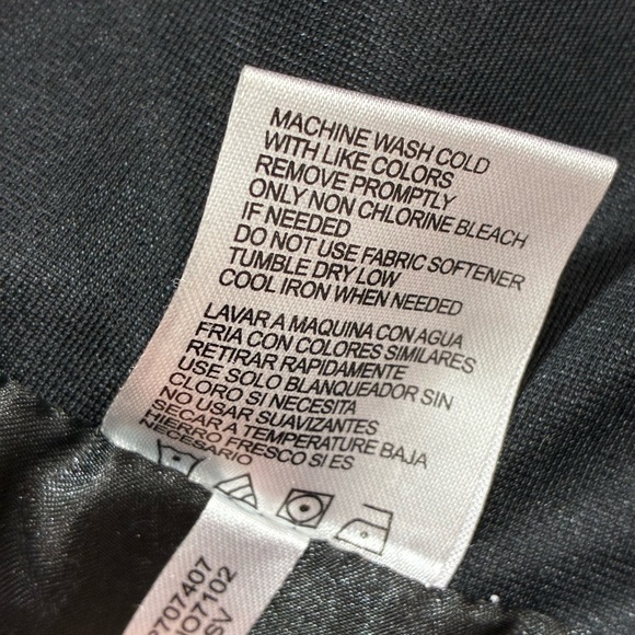 Women’s Large Sleeveless Andrew Marc Gray Quilted Vest Black Ribbed Stretch Trim - Picture 10 of 14